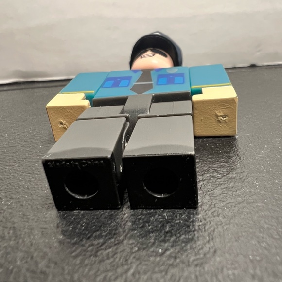 Roblox Sunglasses Police Officer Figure - Picture 4 of 7
